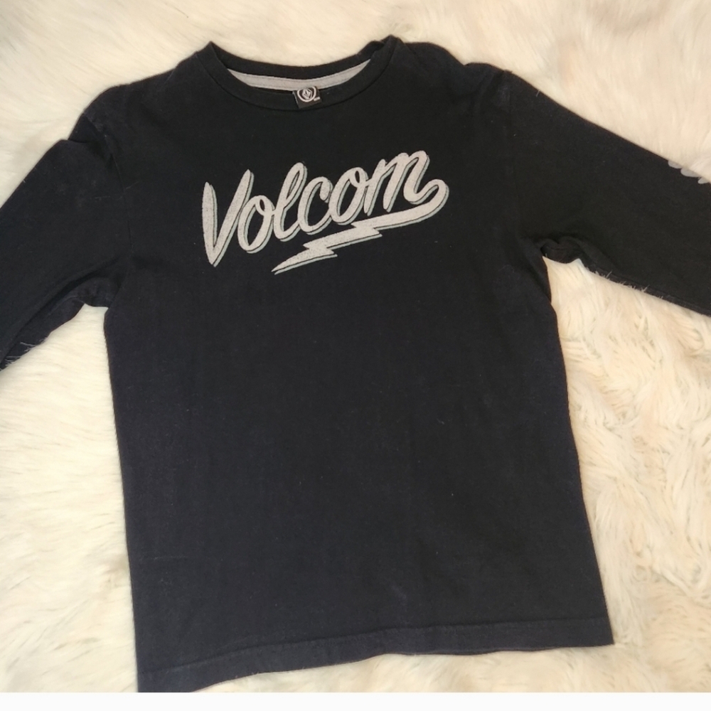 Boys Vintage Volcom Longsleeve (Medium)